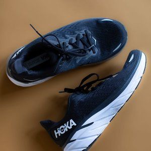 Hoka Clifton 8, Size 9B